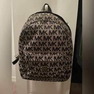 MICHAEL KORS BACKPACK ✨